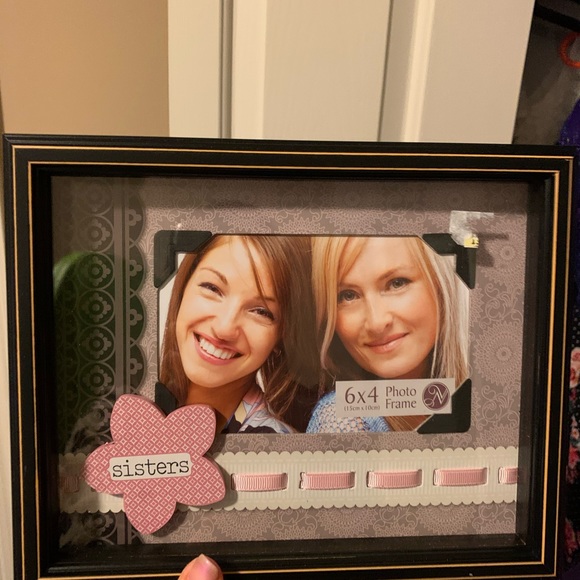 NIB Sisters Shadow Box Frame - Picture 2 of 2